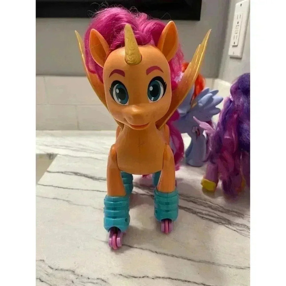 My Little Pony Lot - Rainbow Dash - Twilight Sparkle - Sunny Starscout - Picture 8 of 9